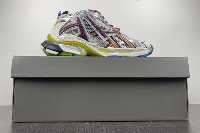 BALENCIAGA -Runner 7.0  677403 W3RB6 8123