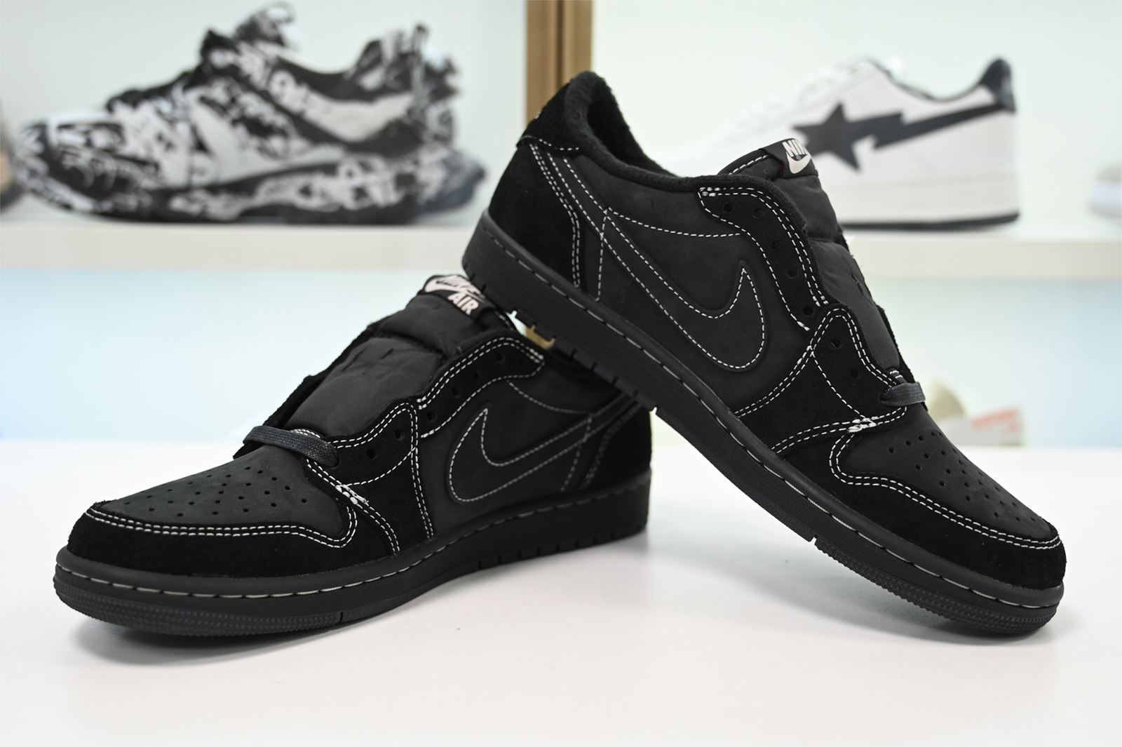 Travis Scott x Air Jordan 1 Low OG  DM7866-001