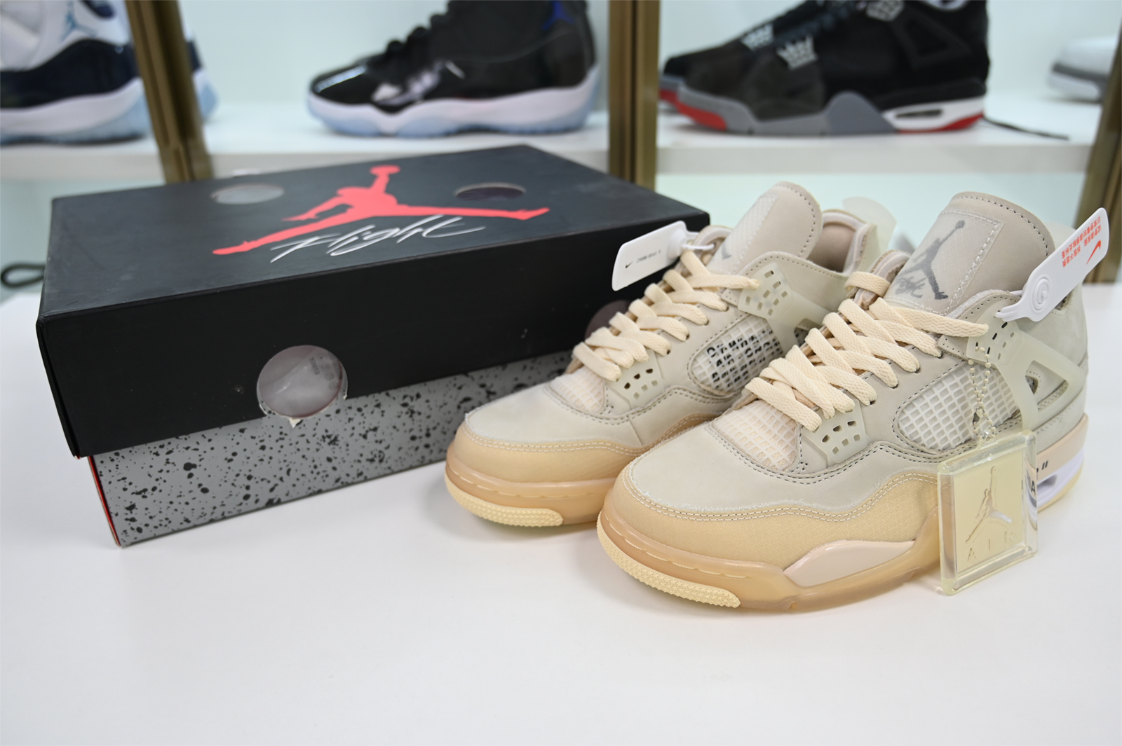AIR JORDAN 4 RETRO x Off-White  CV9388-100