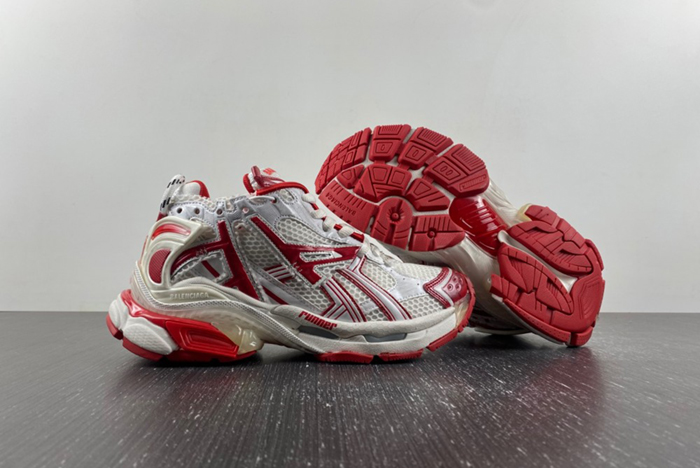 Balenciaga Runner Sneaker 