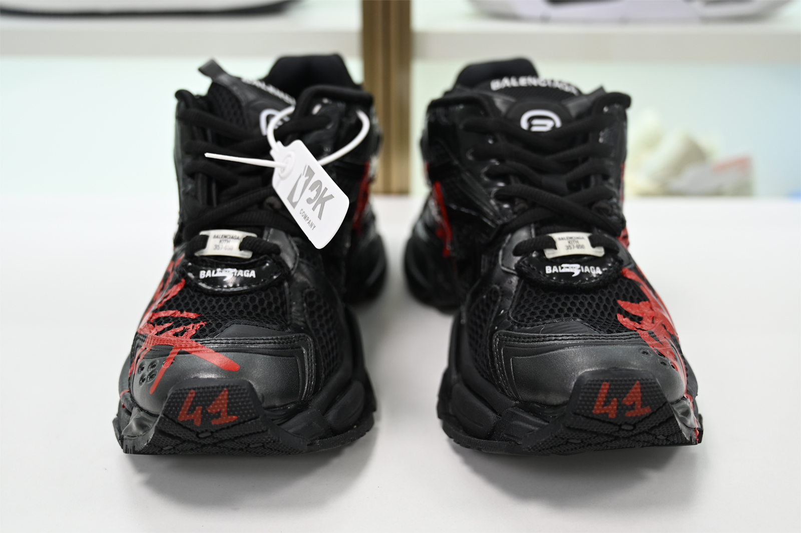 BALENCIAGA -Runner 7.0  677403 W3RB1 0102