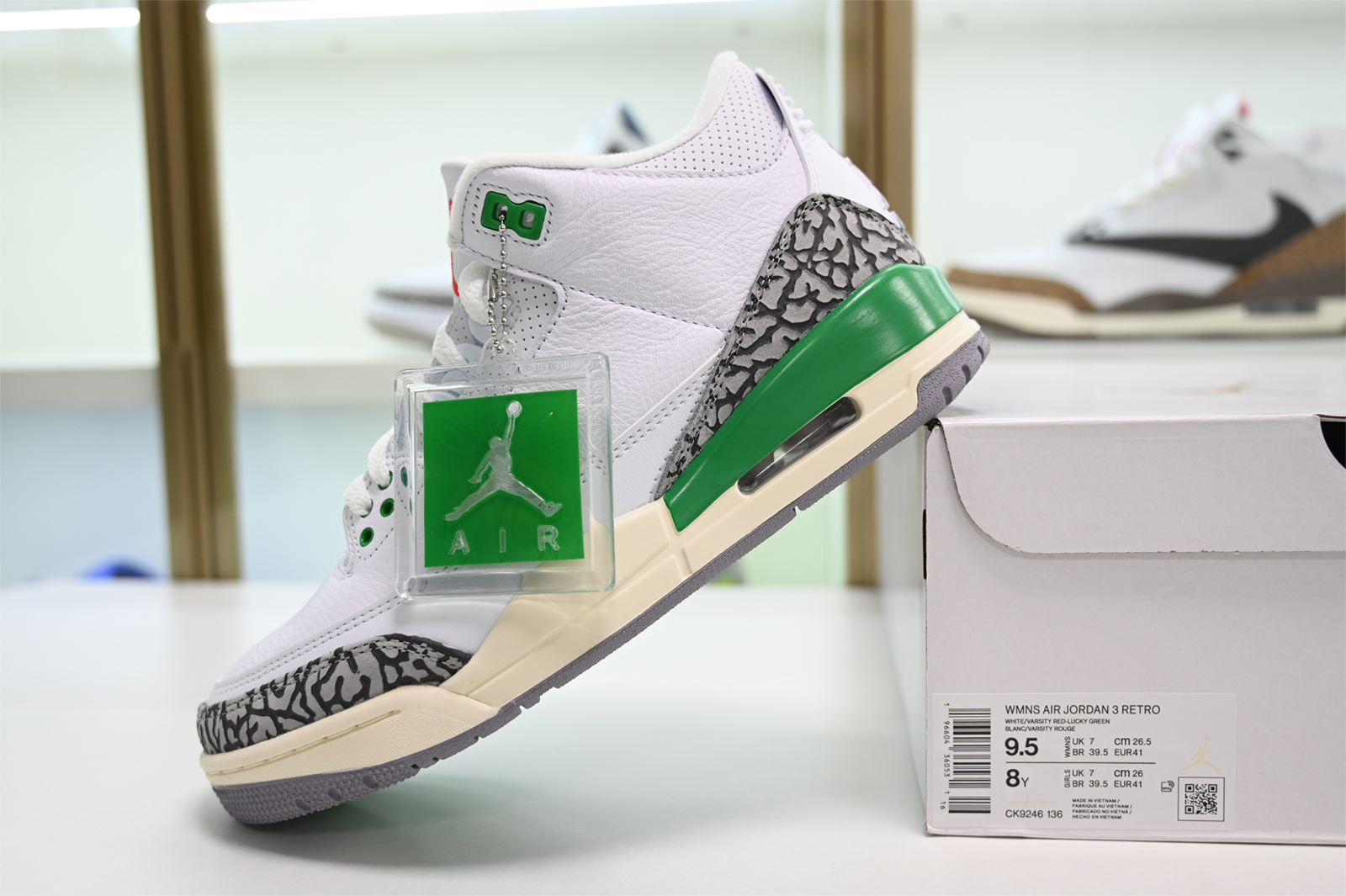 Air Jordan 3 Lucky Green WMNS CK9246-136