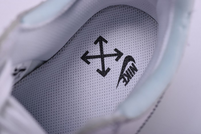 Off-White  Nike Air Force 1 Low ComplexCon White AO4297-100
