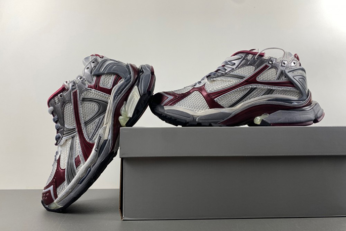 Balenciaga Runner Burgundy 772774 W3RBW 0312