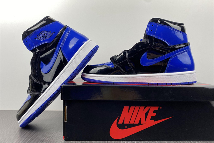 Air Jordan 1 Retro High OG  555088-404