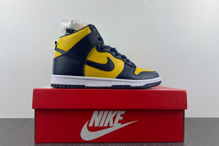NIKE SB DUNK HIGH Michigan  CZ8149-700