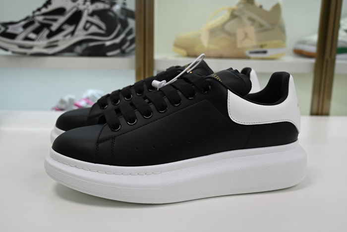 Alexander McQueen Oversized Platform Black