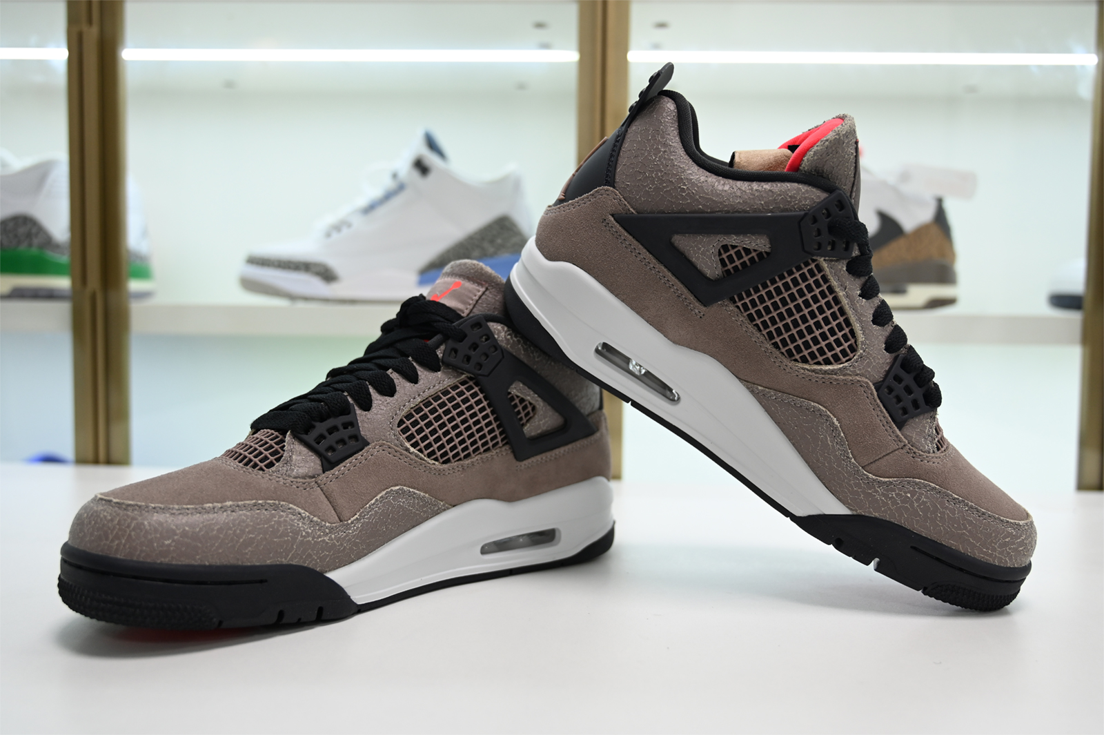 Air Jordan 4 Retro Taupe Haze