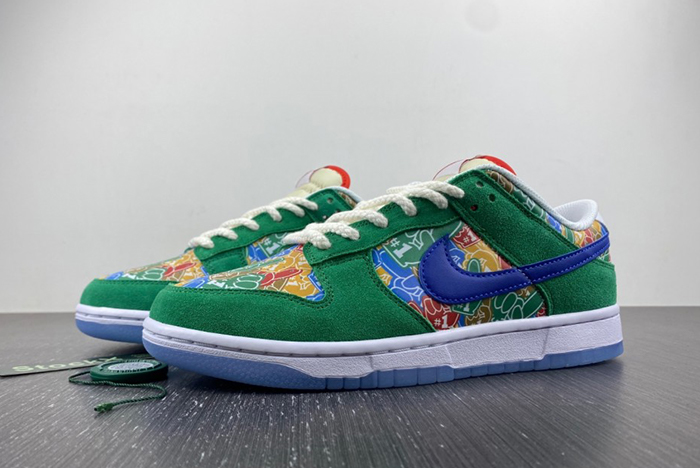 NIKE DUNK LOW 'FOAM FINGER' DZ5184-300