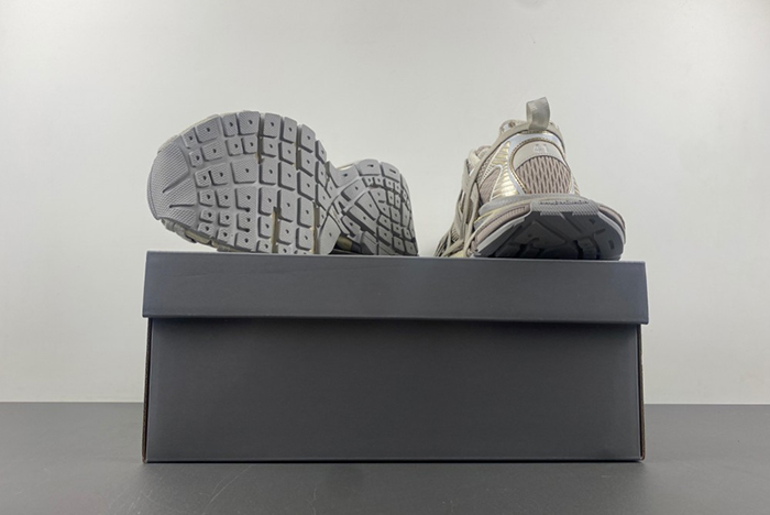 Balenciaga Phantom Sneaker  3XL  778698 W3XLL 9191