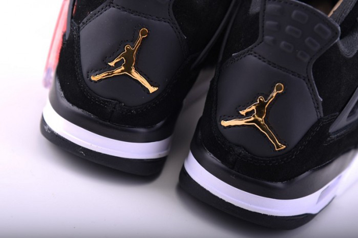 Air Jordan 4