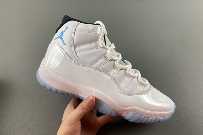 Jordan 11 Retro Legend Blue CT8012-104