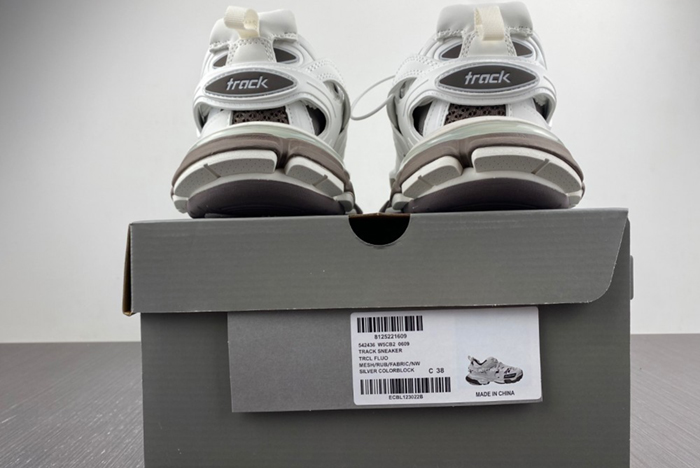 Balenciaga 3.0  Track Sneaker 542436 W5CB2 0609