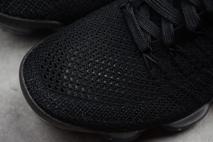 Nike Air Vapormax Flyknit 2.0 Running Sneakers Black/Grey mens 942842-001