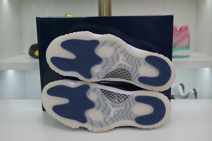 Jordan 11 Retro Low Midnight Navy  FV5104-104