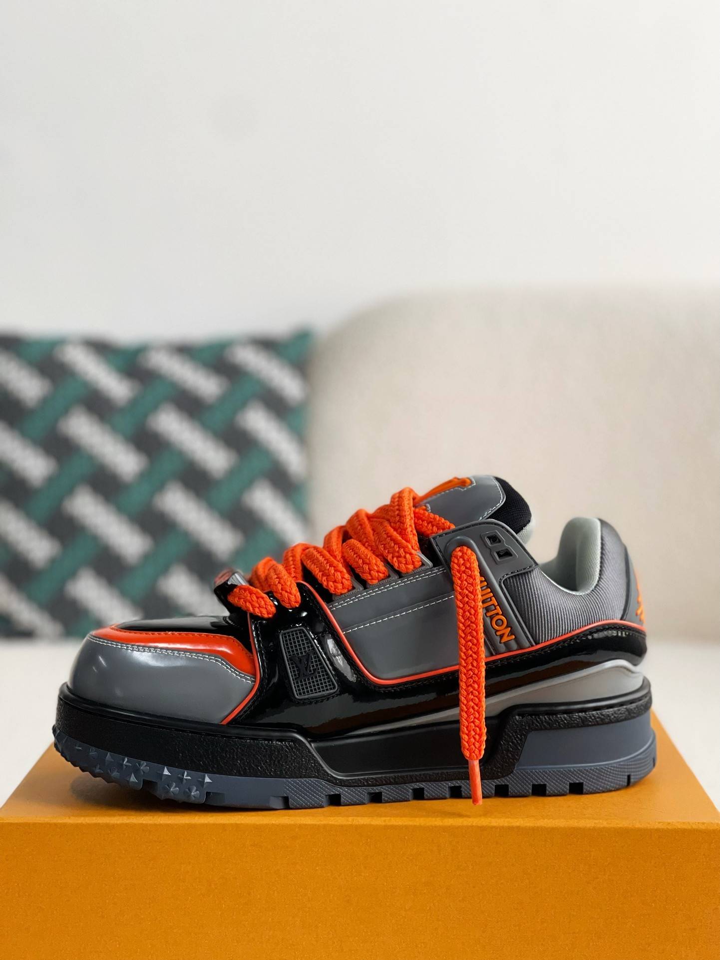 L*V TRAINER MAXI SNEAKERS