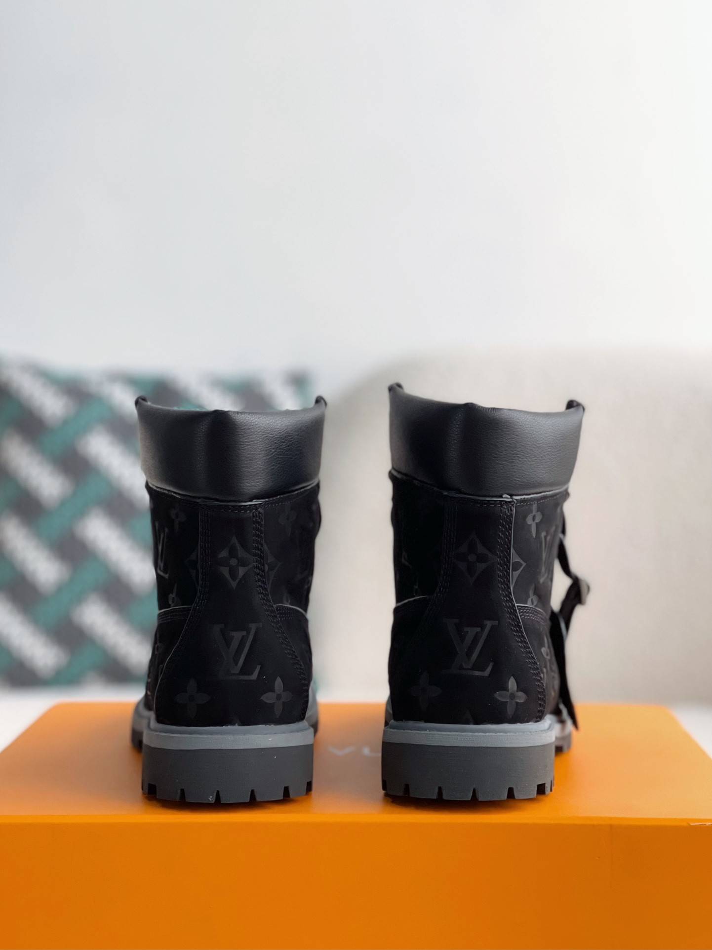L*V & timberland Black boots/Martin boots/boots
