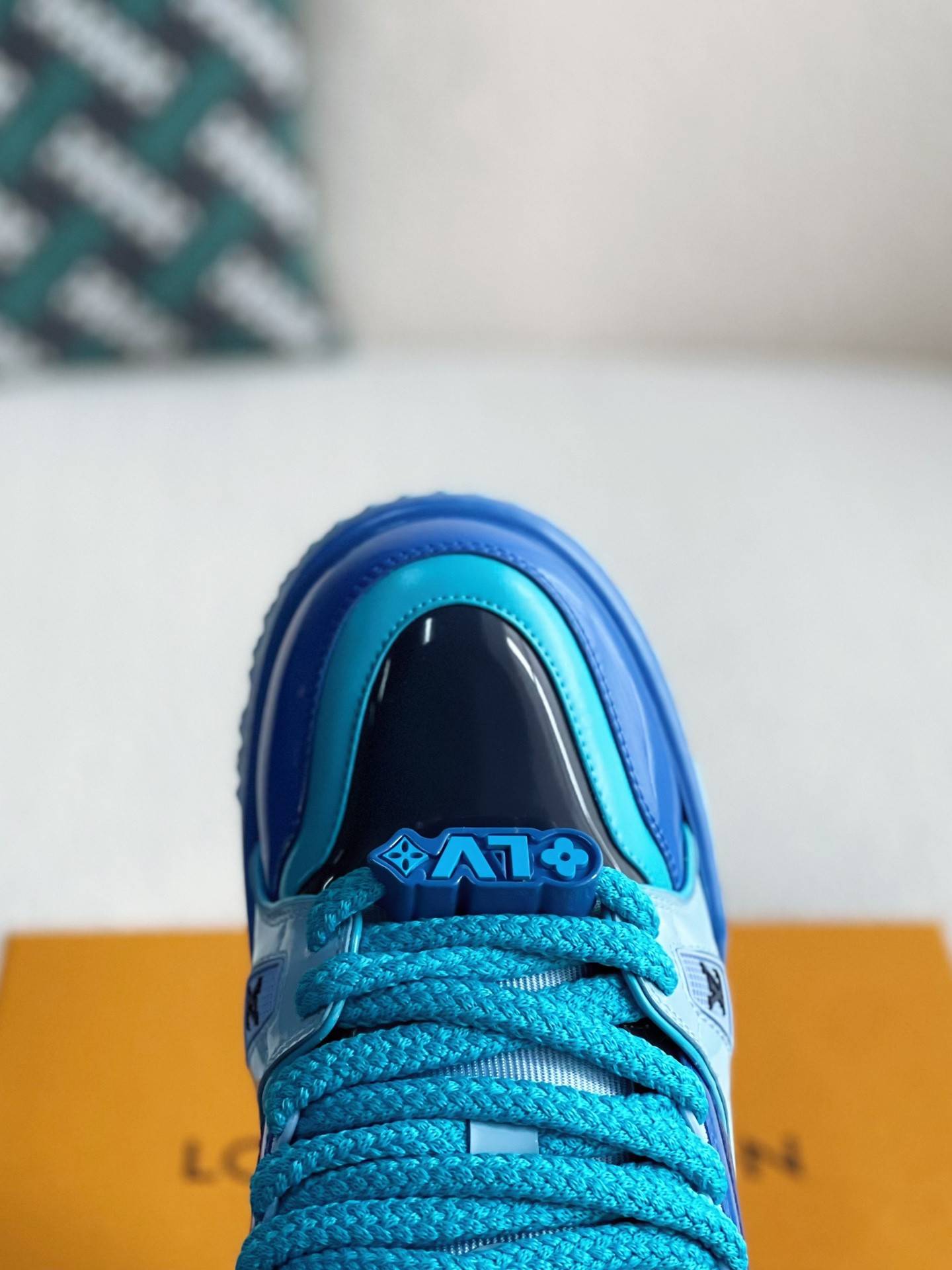 L*V TRAINER MAXI  SNEAKERS