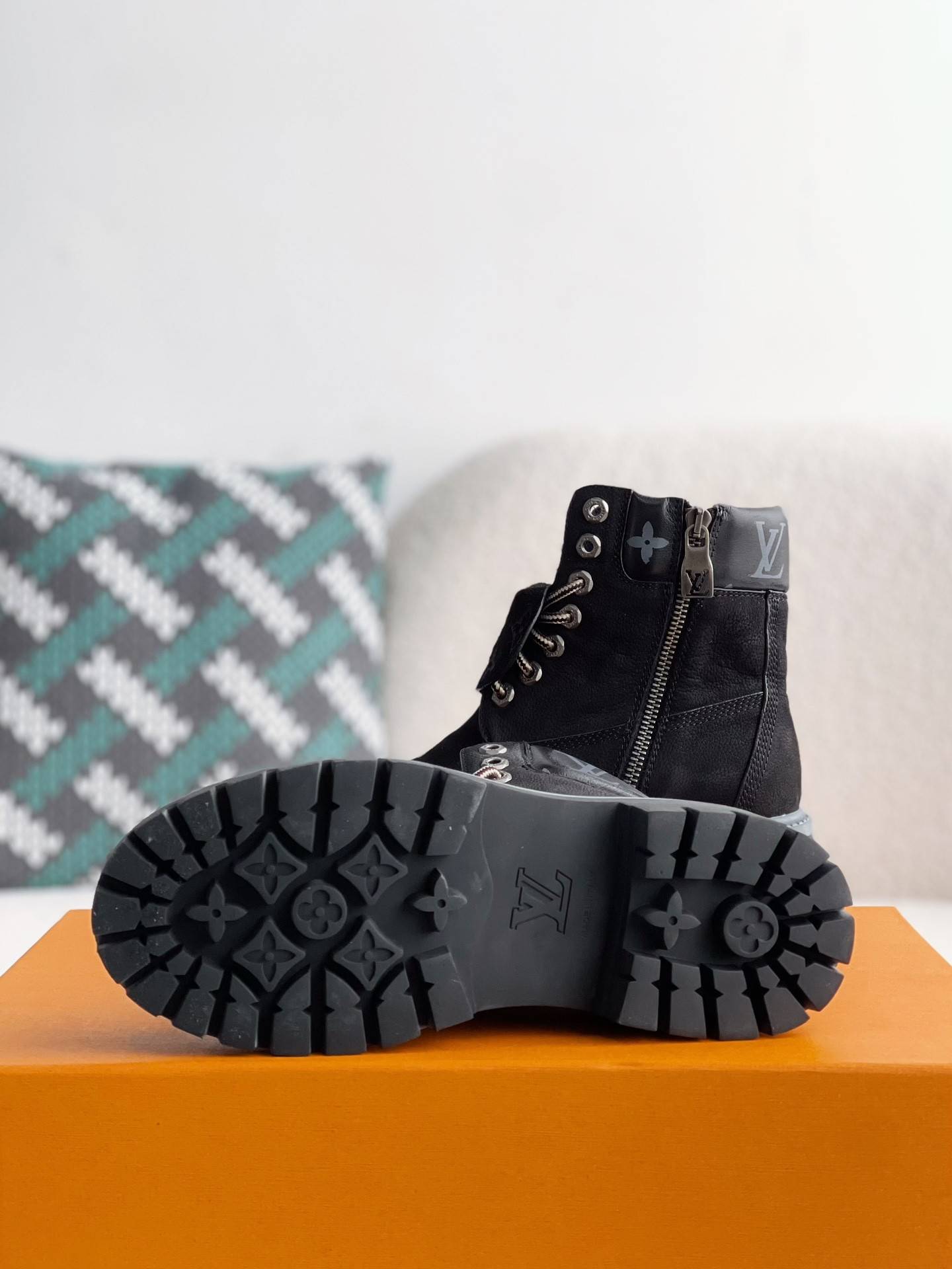 L*V x Timberland