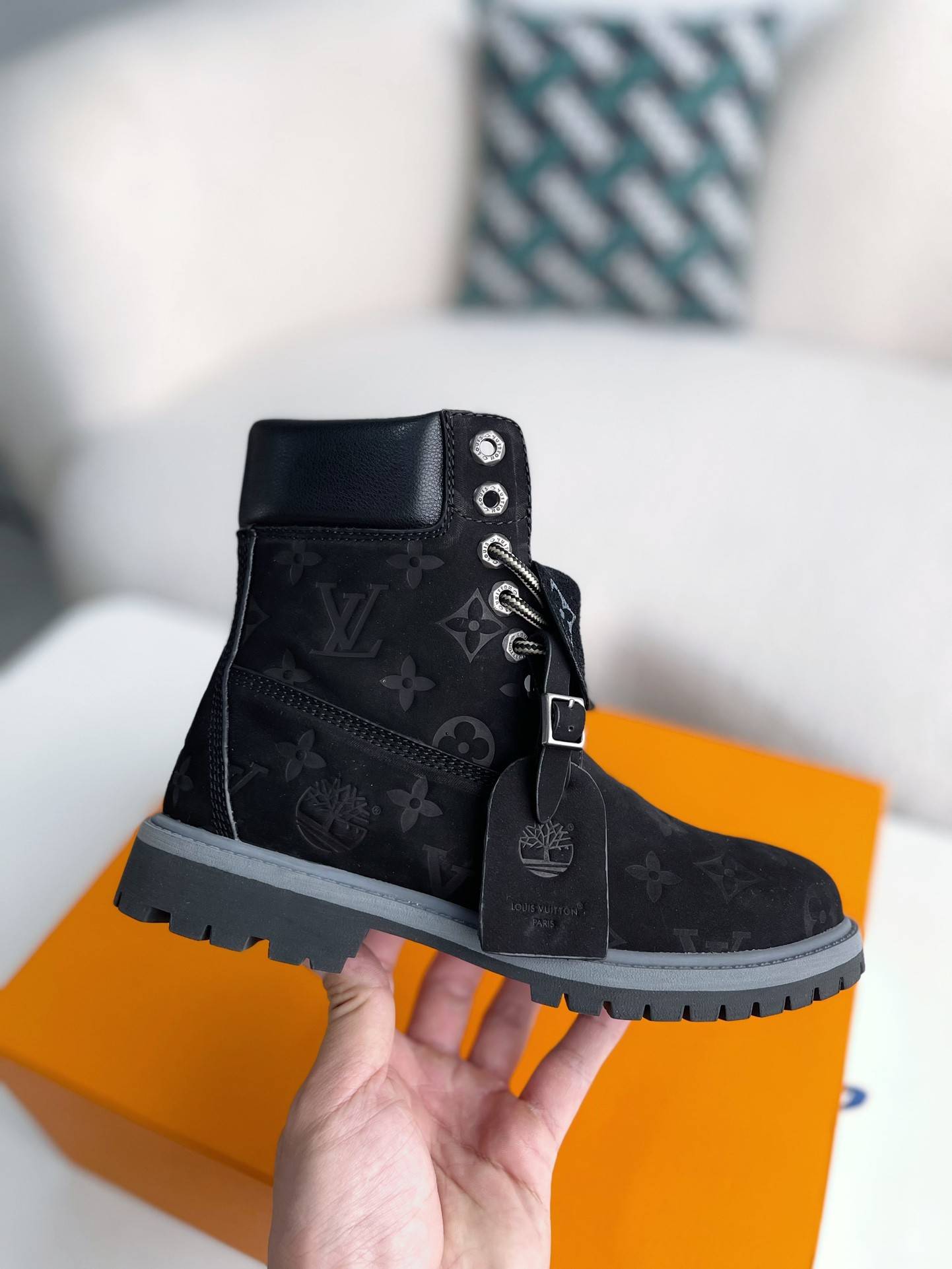 L*V & timberland Black boots/Martin boots/boots