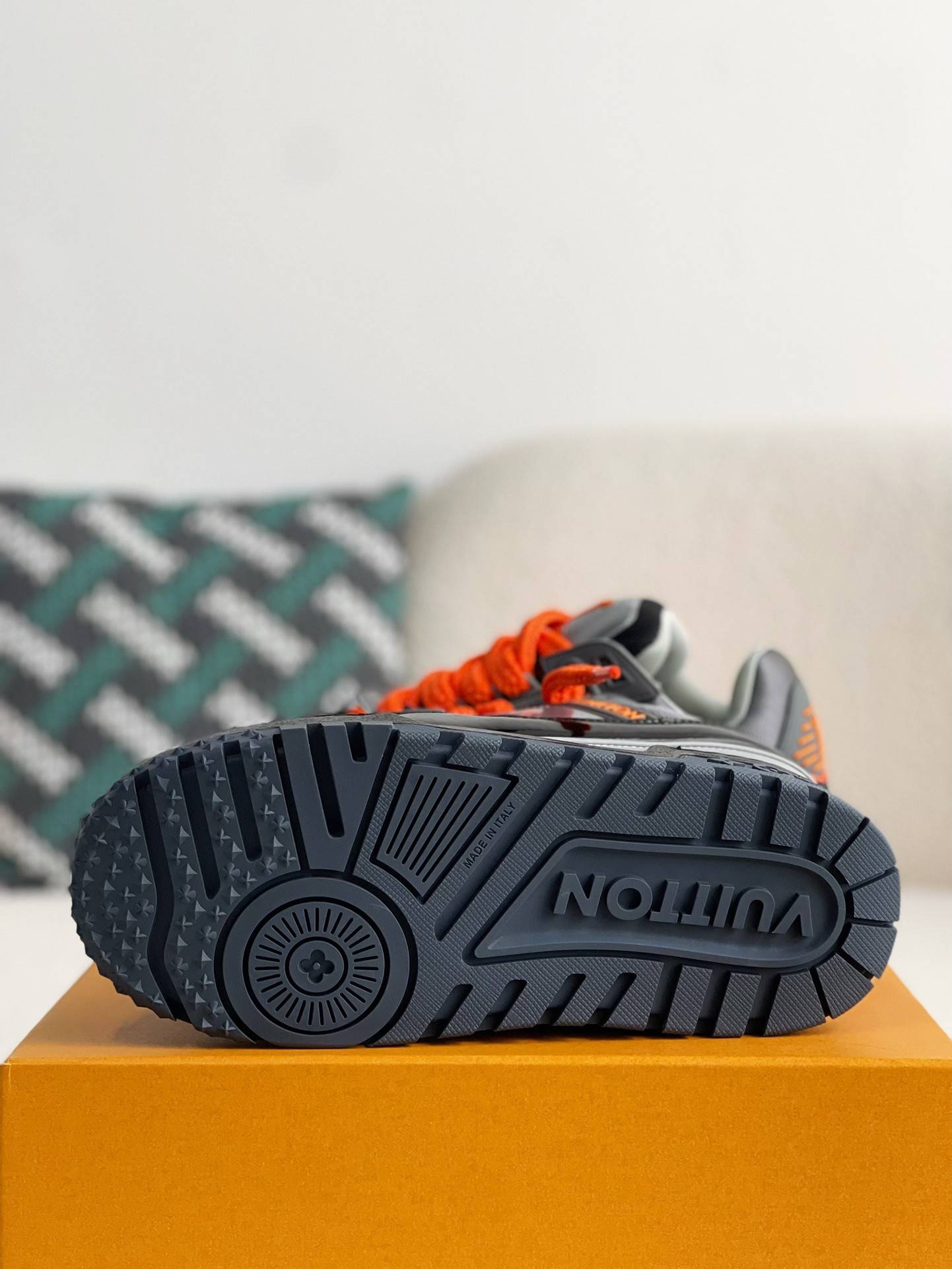 L*V TRAINER MAXI SNEAKERS