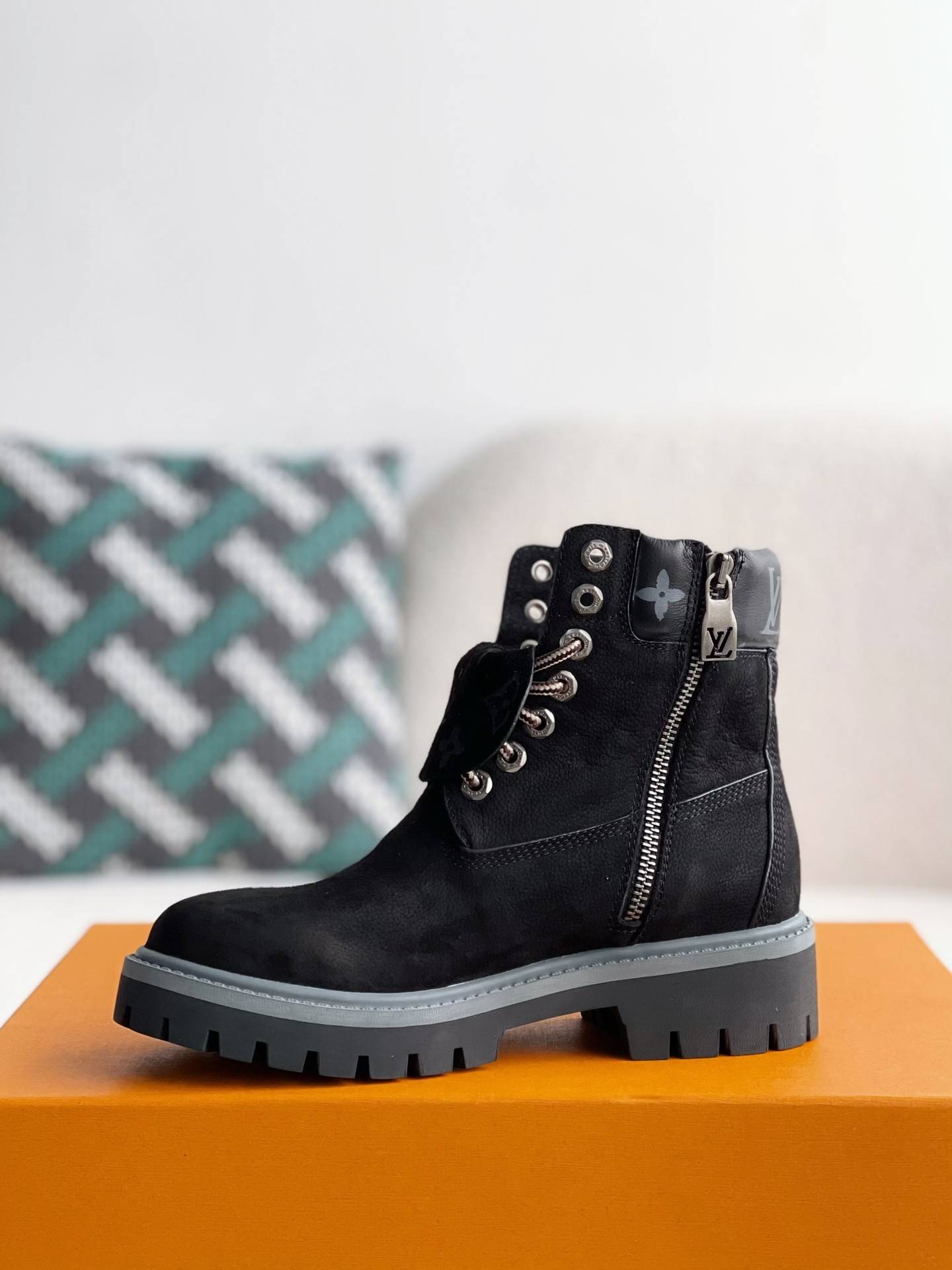 L*V x Timberland