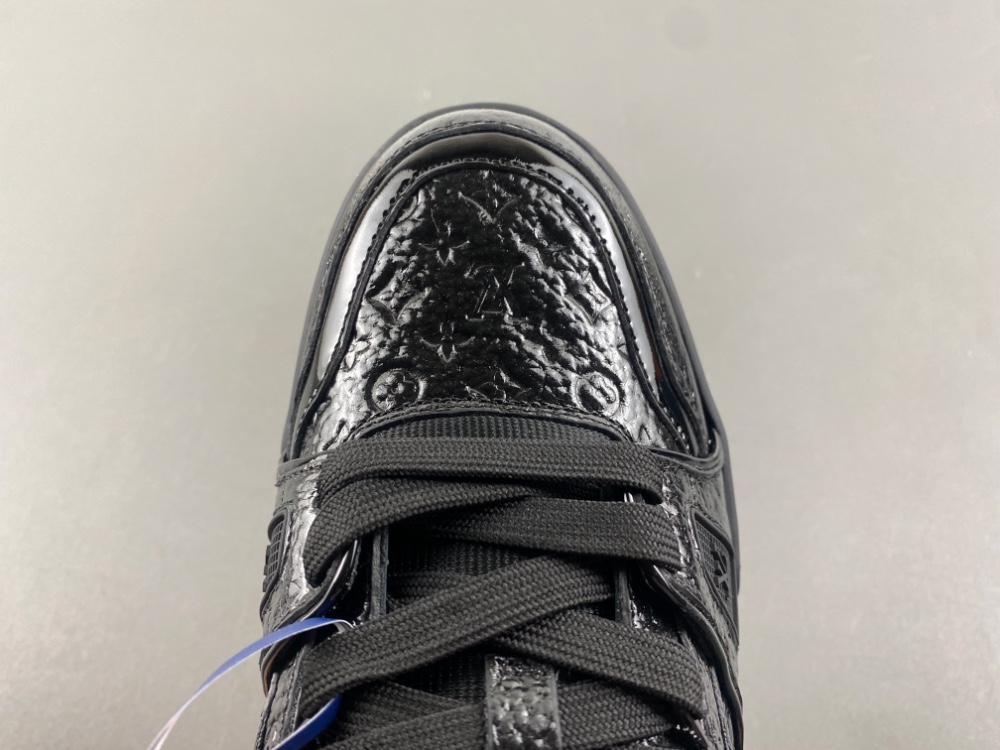 Sneaker L*V Trainer
