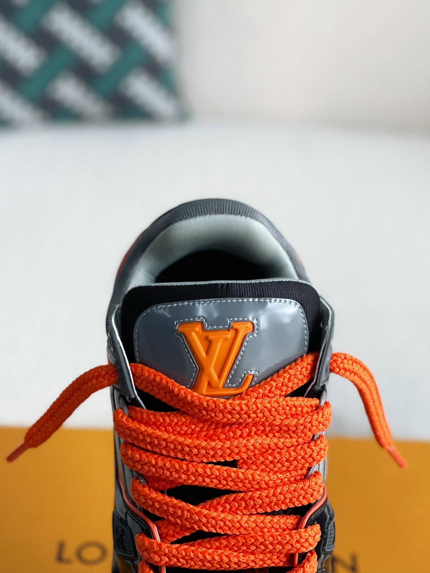 L*V TRAINER MAXI SNEAKERS
