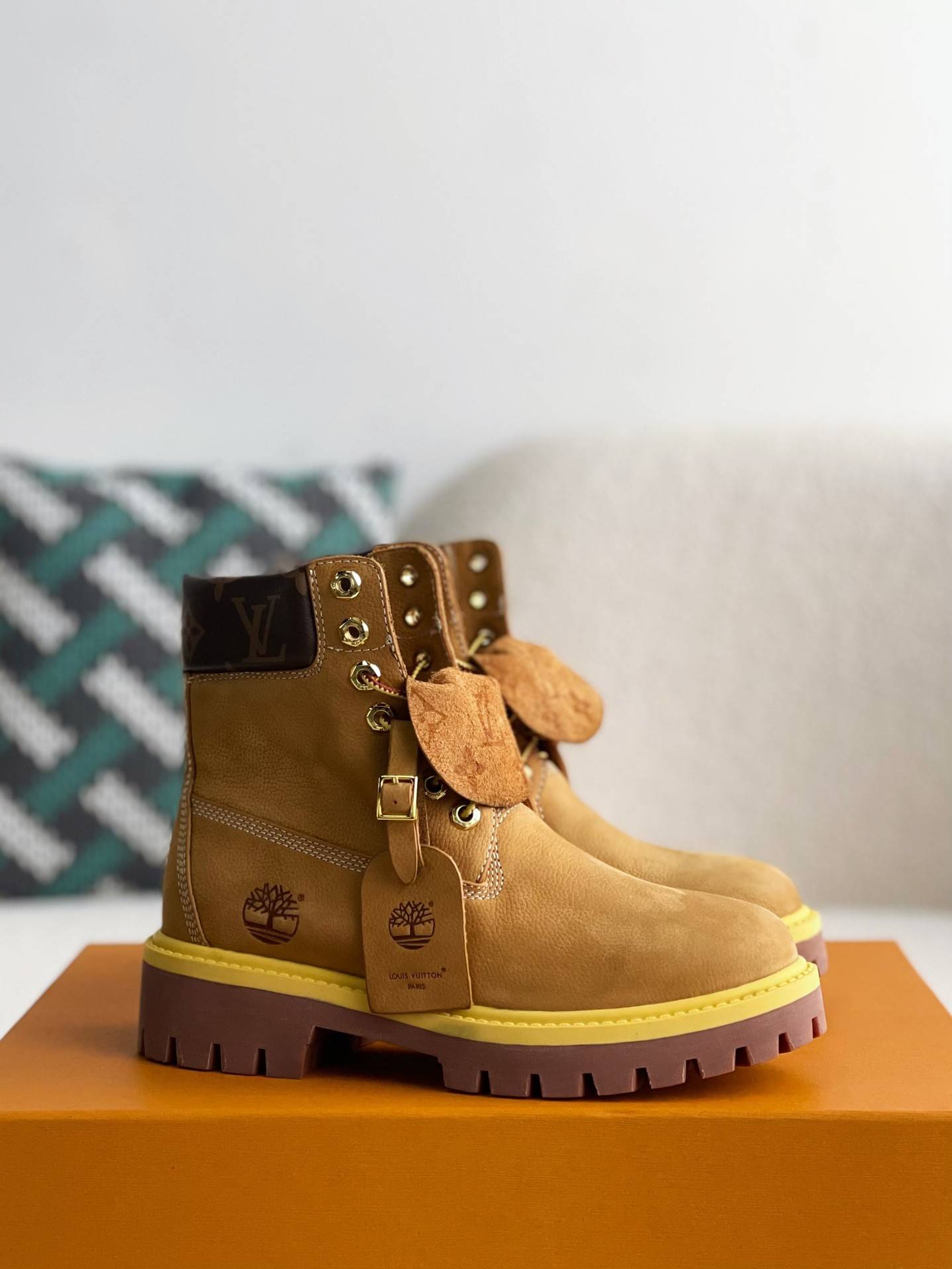 L*V &amp; timberland Martin boots