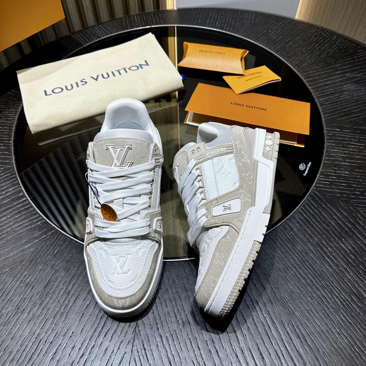 L**V Trainer Sneaker beige
