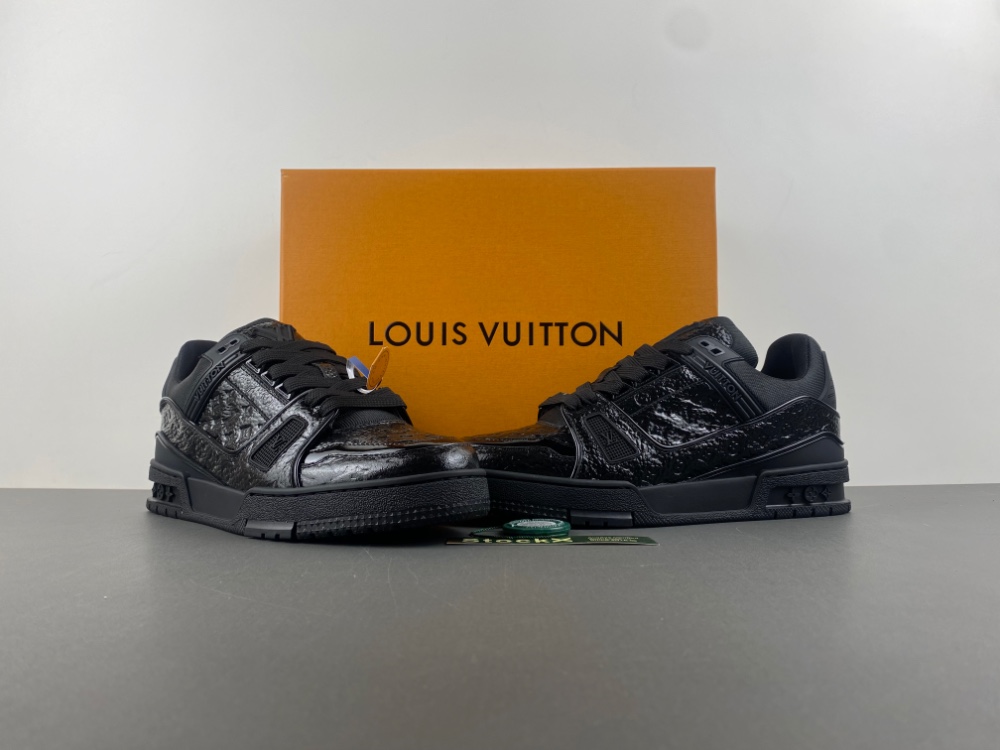 Sneaker L*V Trainer