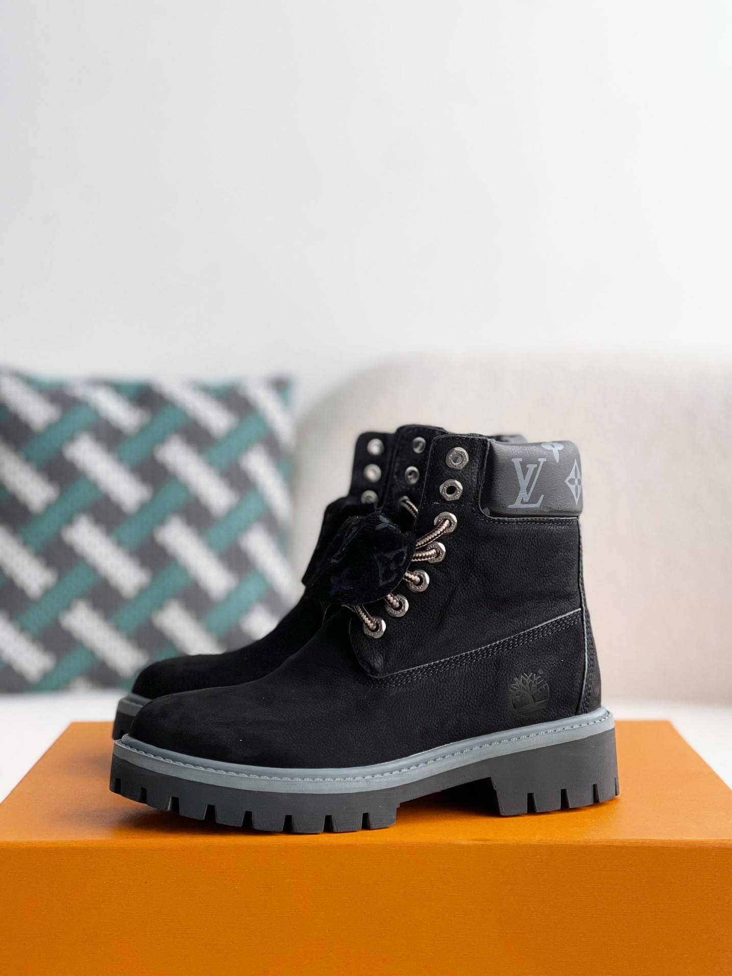 L*V x Timberland
