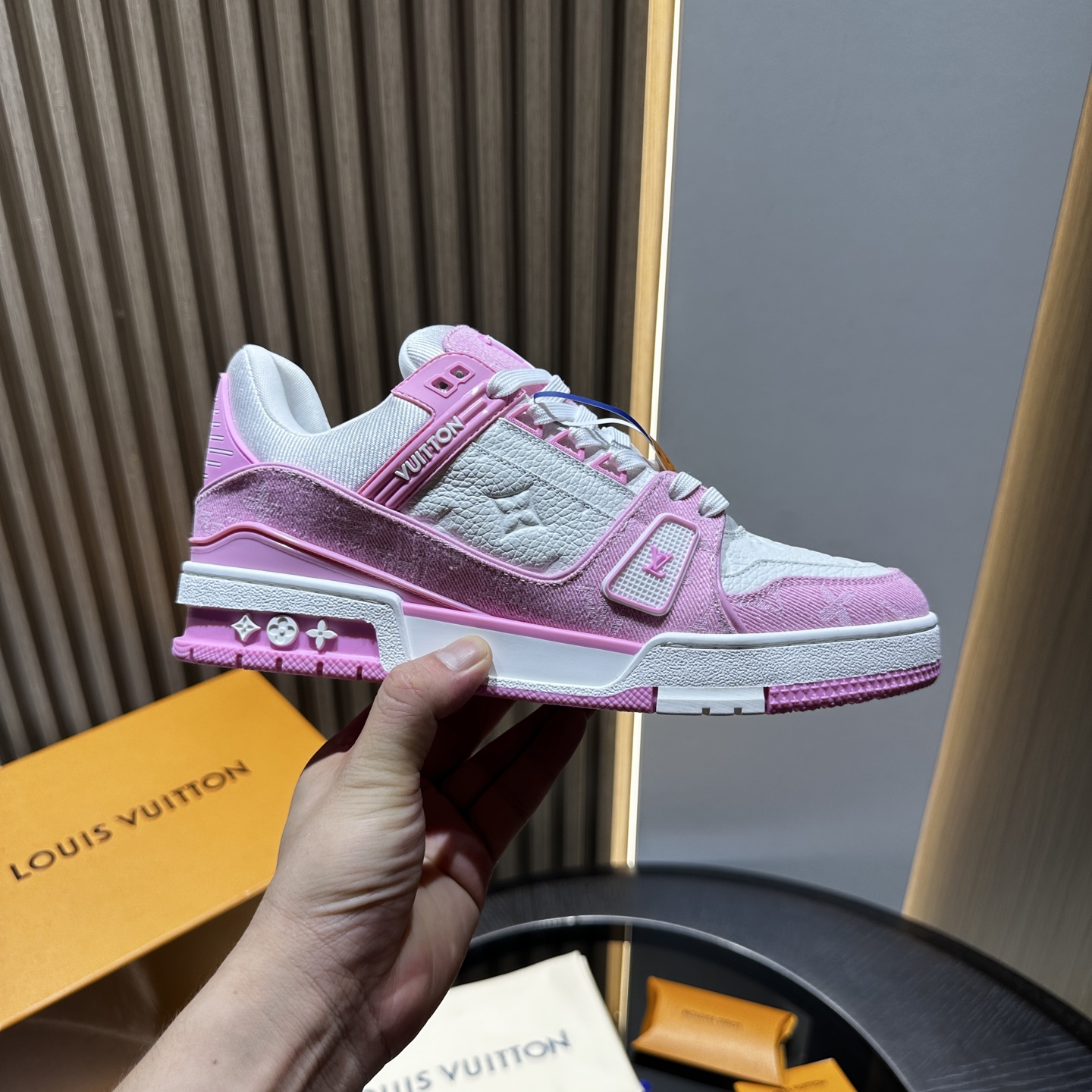 L**V Trainer Sneaker PINK