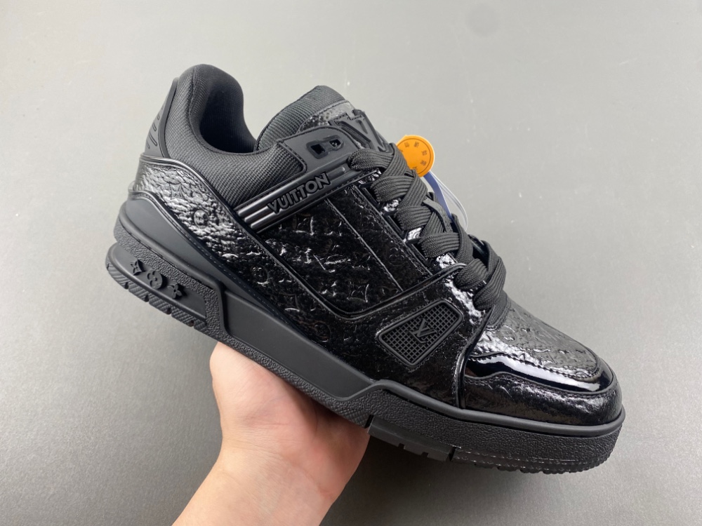 Sneaker L*V Trainer