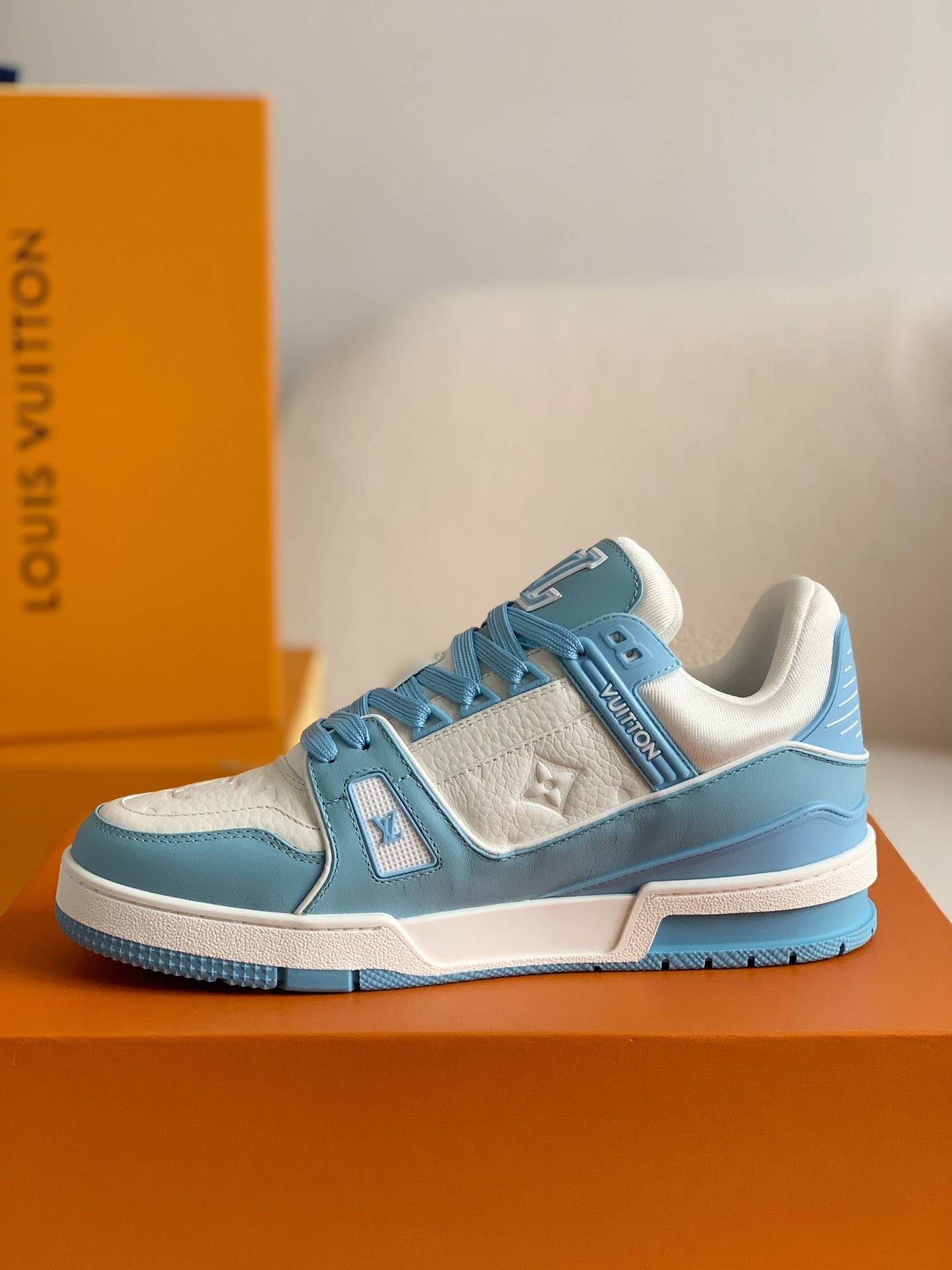 L*V TRAINER SNEAKERS