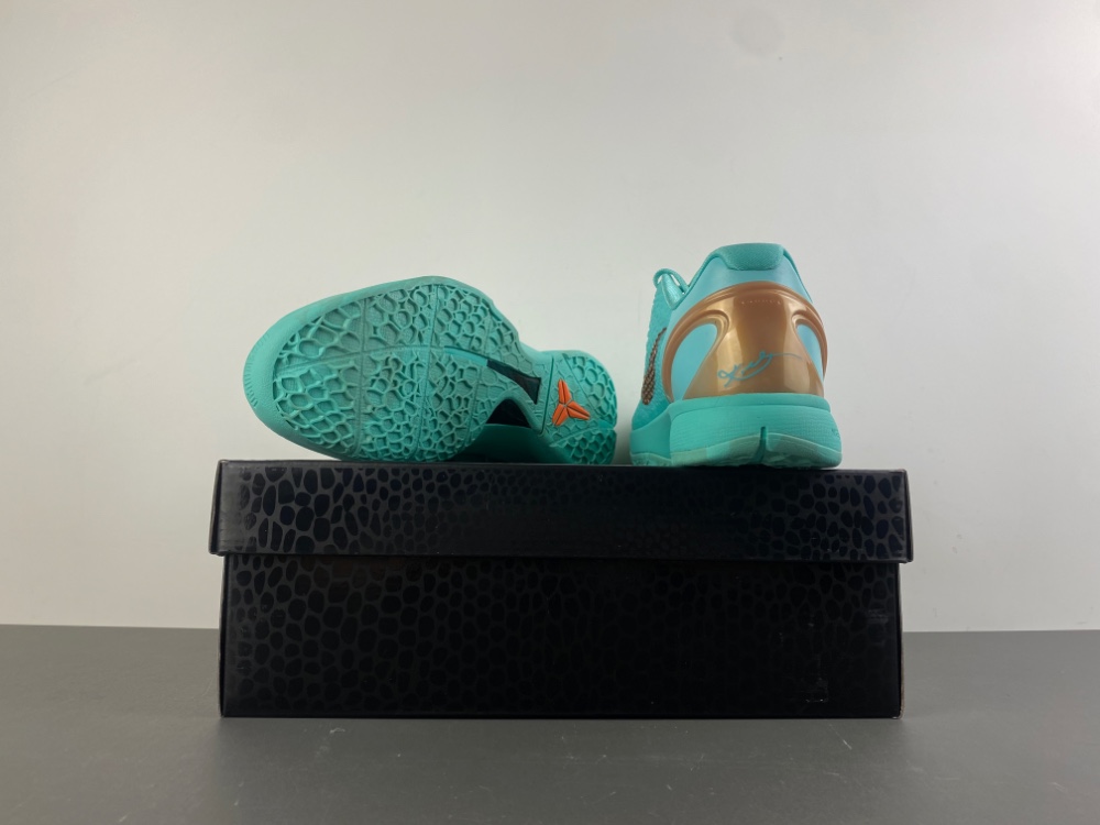 Jalen Brunson x Nike Kobe 6 Protro “Statue of Liberty”  IQ5774-300