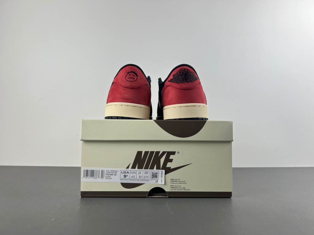 Travis Scott x Air Jordan 1 Low  DM7866-061