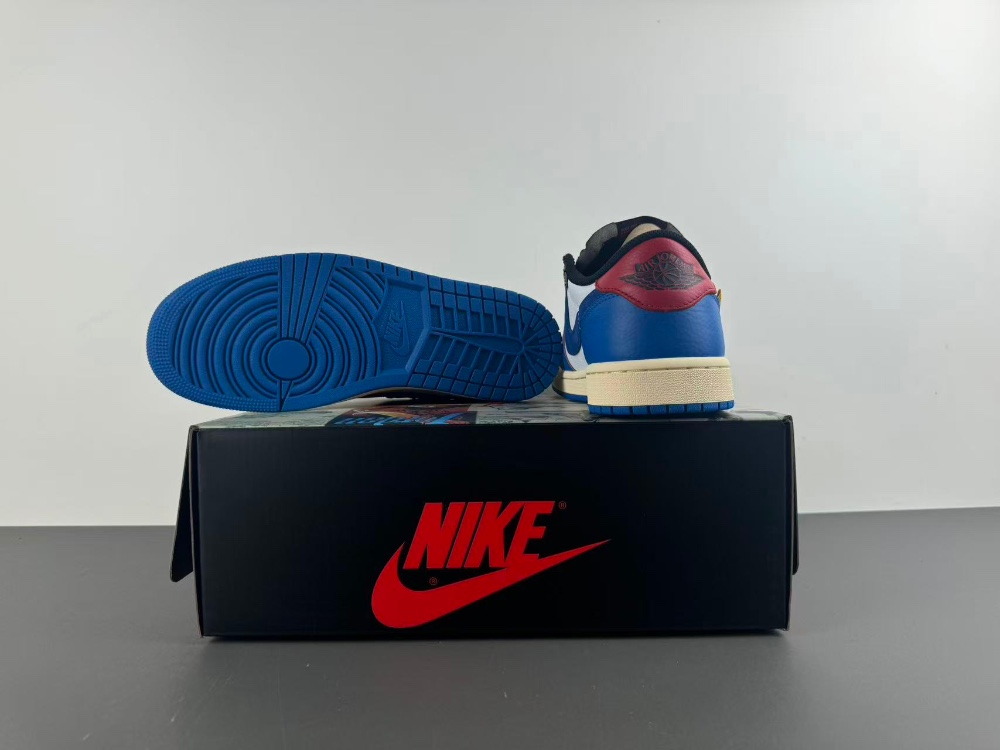 Air Jordan 1 Low UN  HQ6998-146