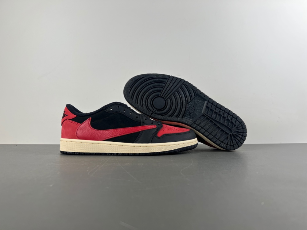 Travis Scott x Air Jordan 1 Low  DM7866-061