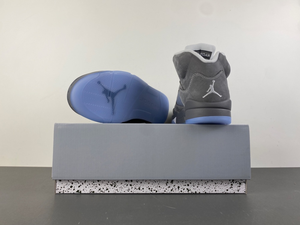 Jordan 5 Retro Wolf Grey (2026)  DD0587-002