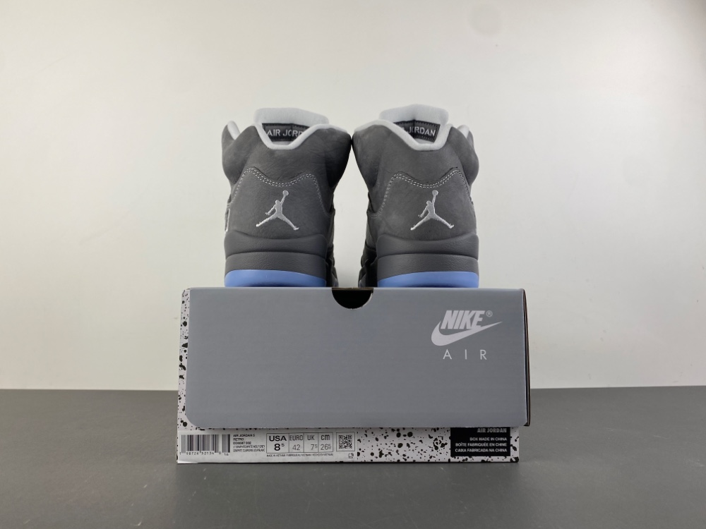 Jordan 5 Retro Wolf Grey (2026)  DD0587-002