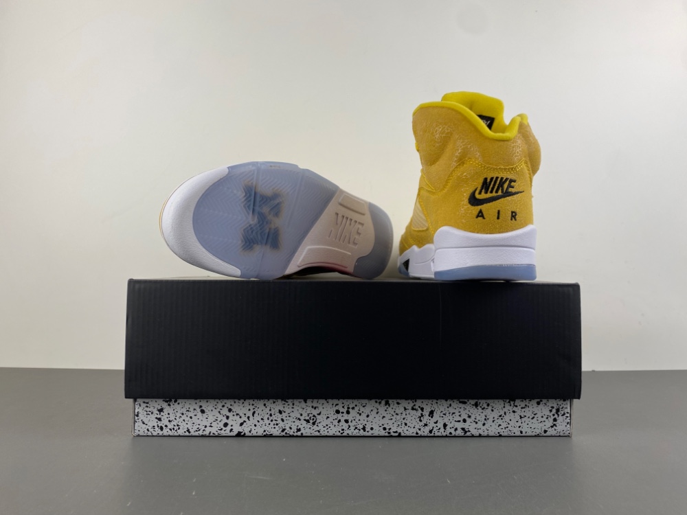 Jordan Air Jordan 5 Retro HQ7978-701